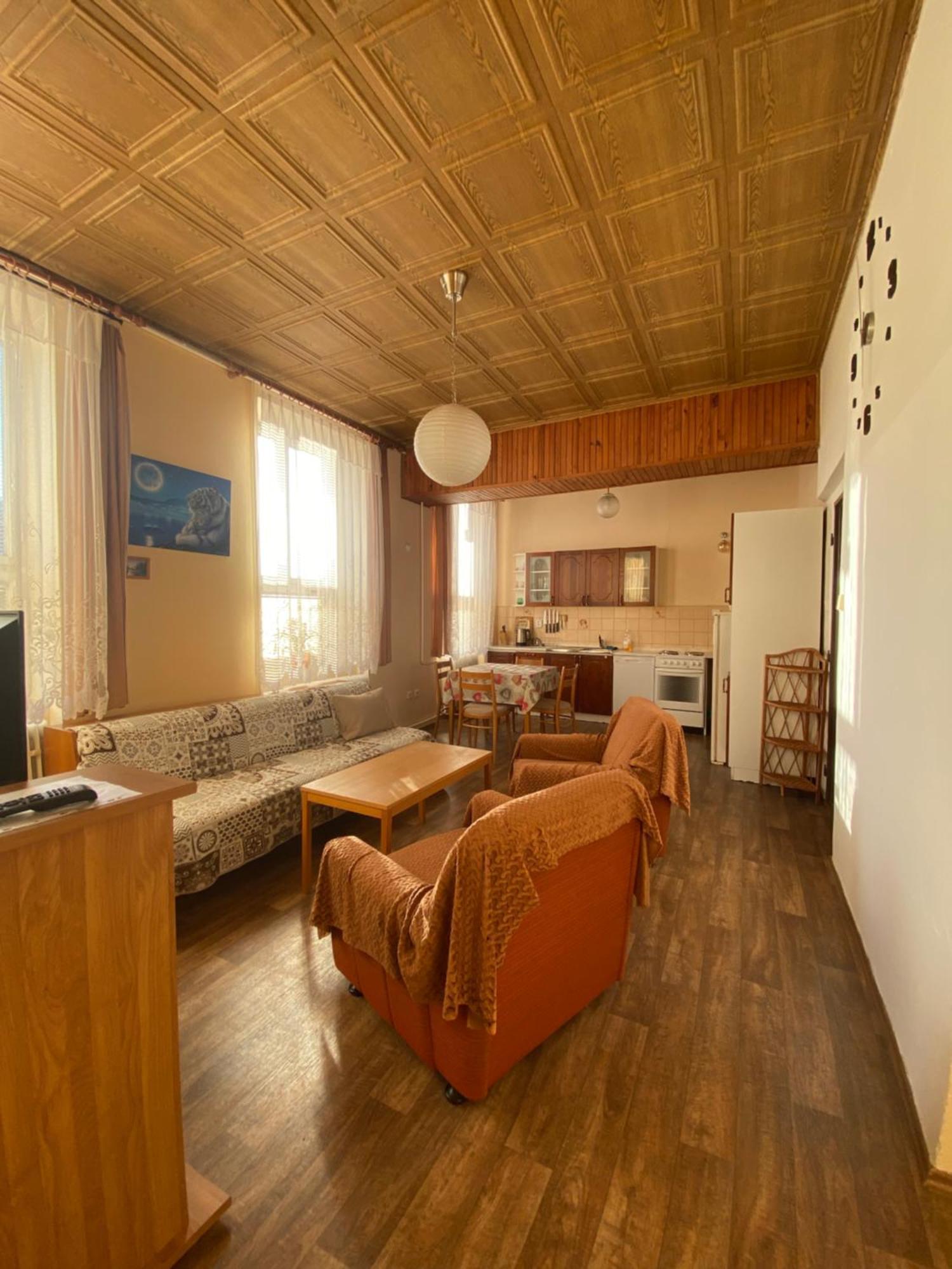 Apartman Na Bohdasine Cerveny Kostelec Luaran gambar