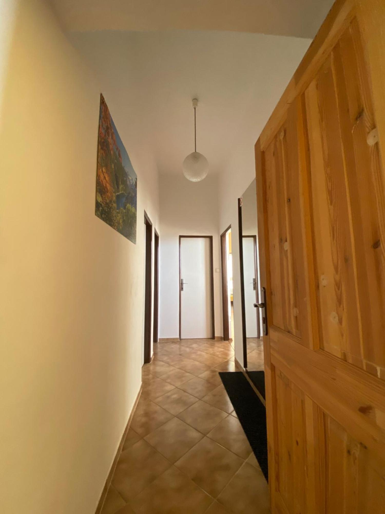 Apartman Na Bohdasine Apartment Cerveny Kostelec Luaran gambar